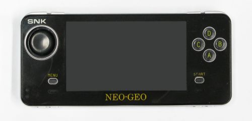 OMG ! Une nouvelle NEO GEO portable officielle !